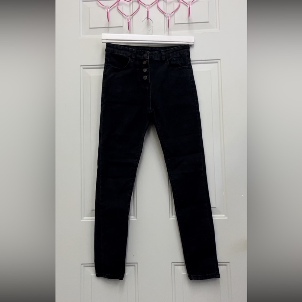 Black skinny jeans
